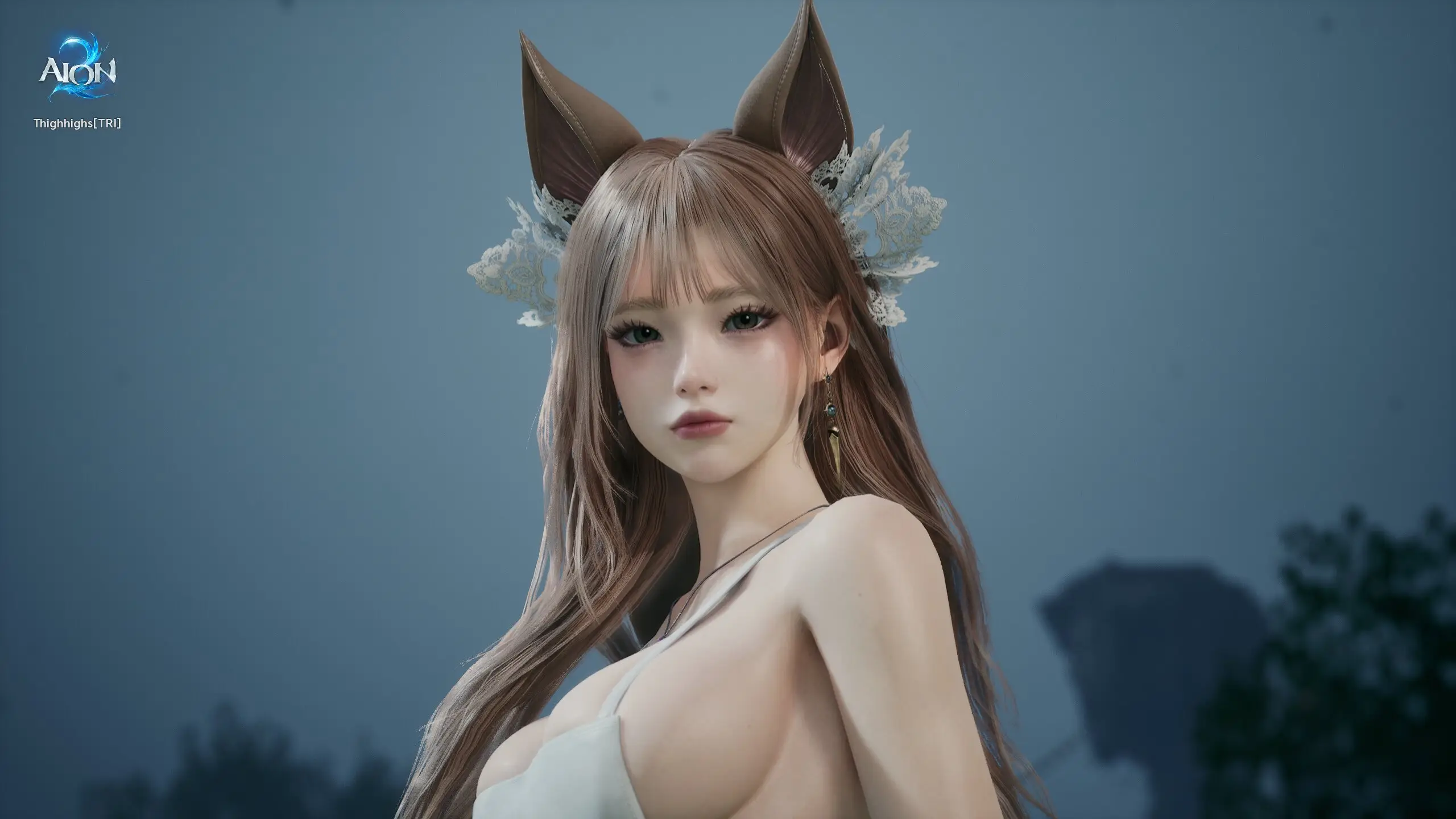 Blonde Asian, 사진 3장 중 2번째